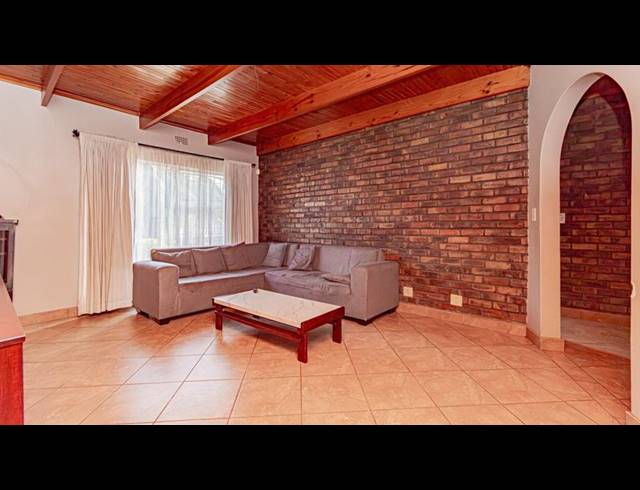 4 BEDROOM HOUSE FOR SALE IN VERWOERDPARK